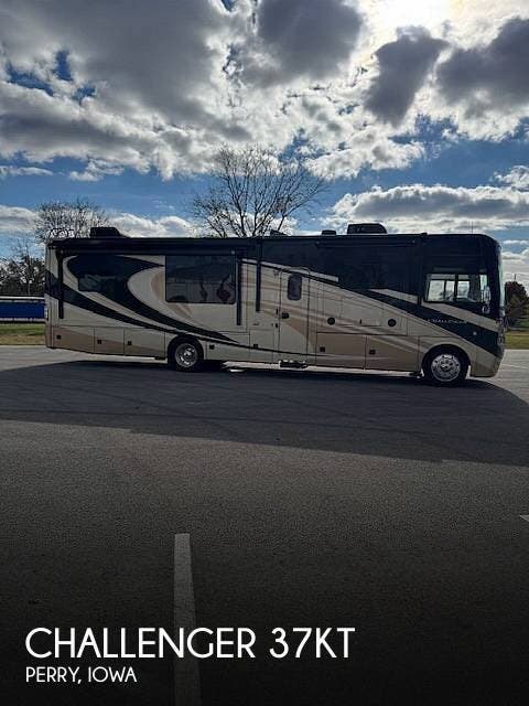 Used 2015 Thor Motor Coach Challenger 37KT available in Perry, Iowa