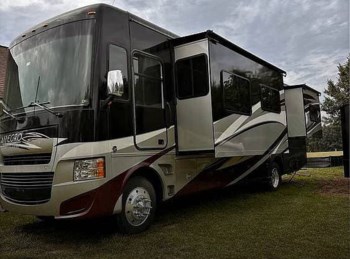 Used 2013 Tiffin Allegro 35QBA available in Lillington, North Carolina