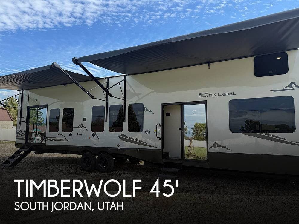 Used 2024  Cherokee  Timberwolf 39ALBL BLACK LABEL EDITION by Cherokee from Pop RVs in South Jordan, UT