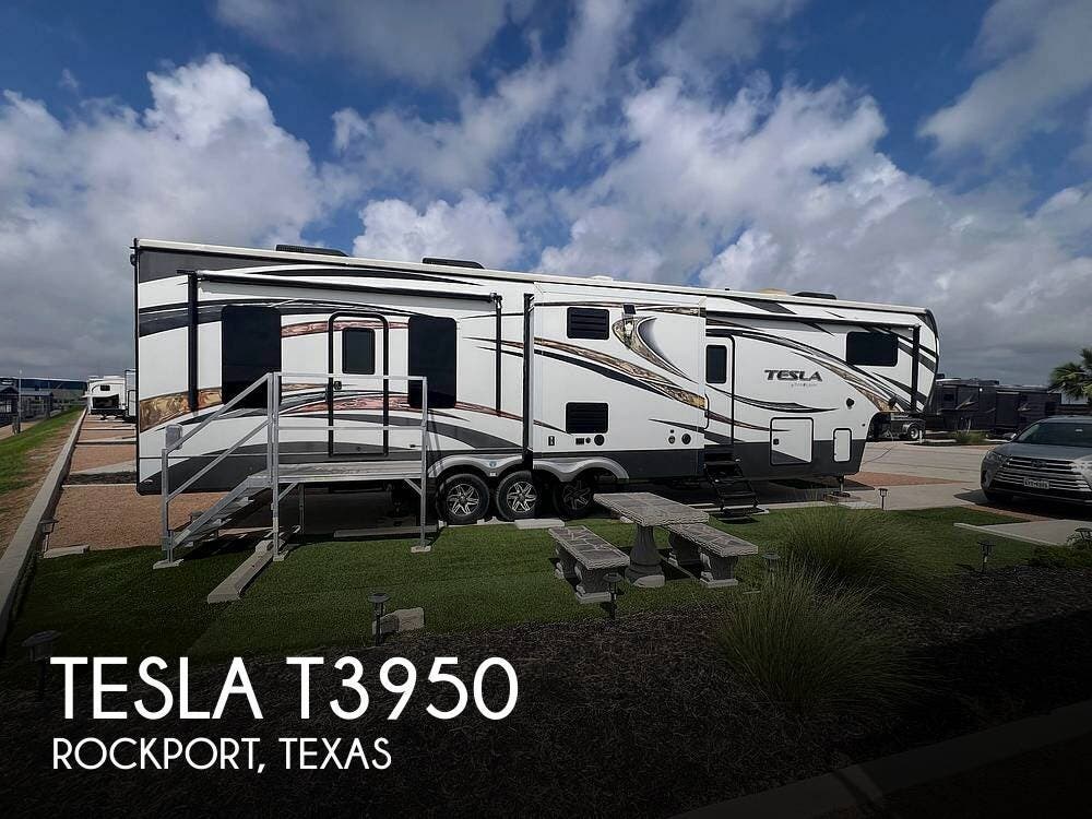 Used 2015 Buck's Tiny Houses Evergreen Tesla T3950 available in Rockport, Texas