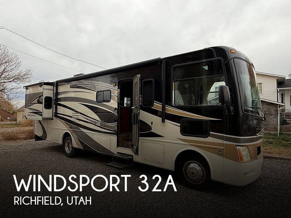Used 2013 Thor Motor Coach Windsport 32A available in Richfield, Utah