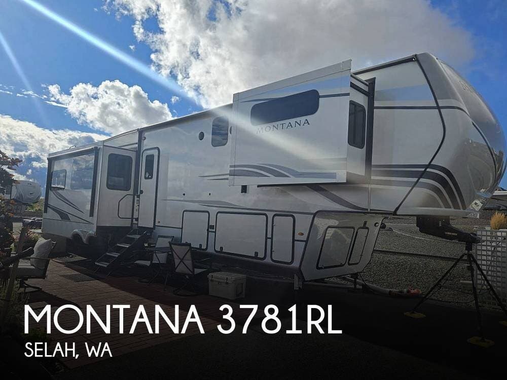 Used 2022 Keystone Montana 3781RL available in Naches, Washington