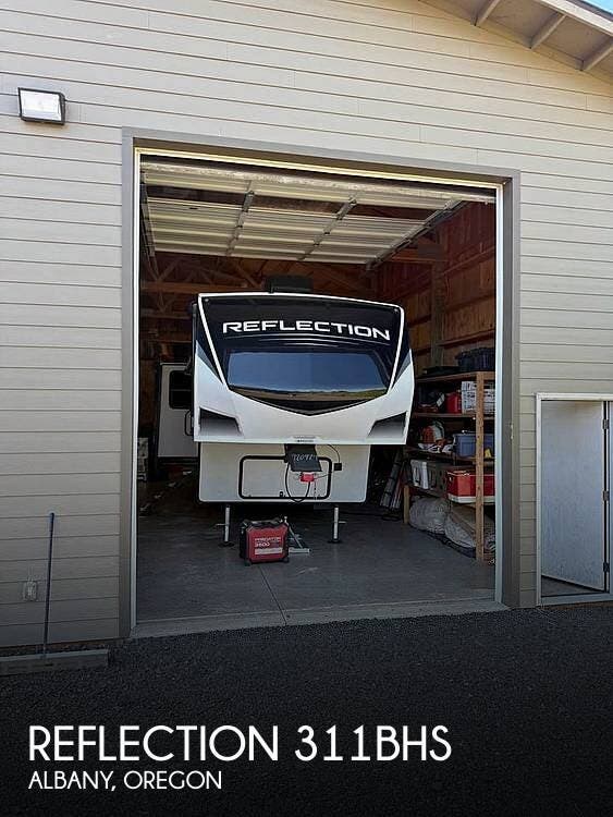 Used 2022 Grand Design Reflection 311BHS available in Albany, Oregon