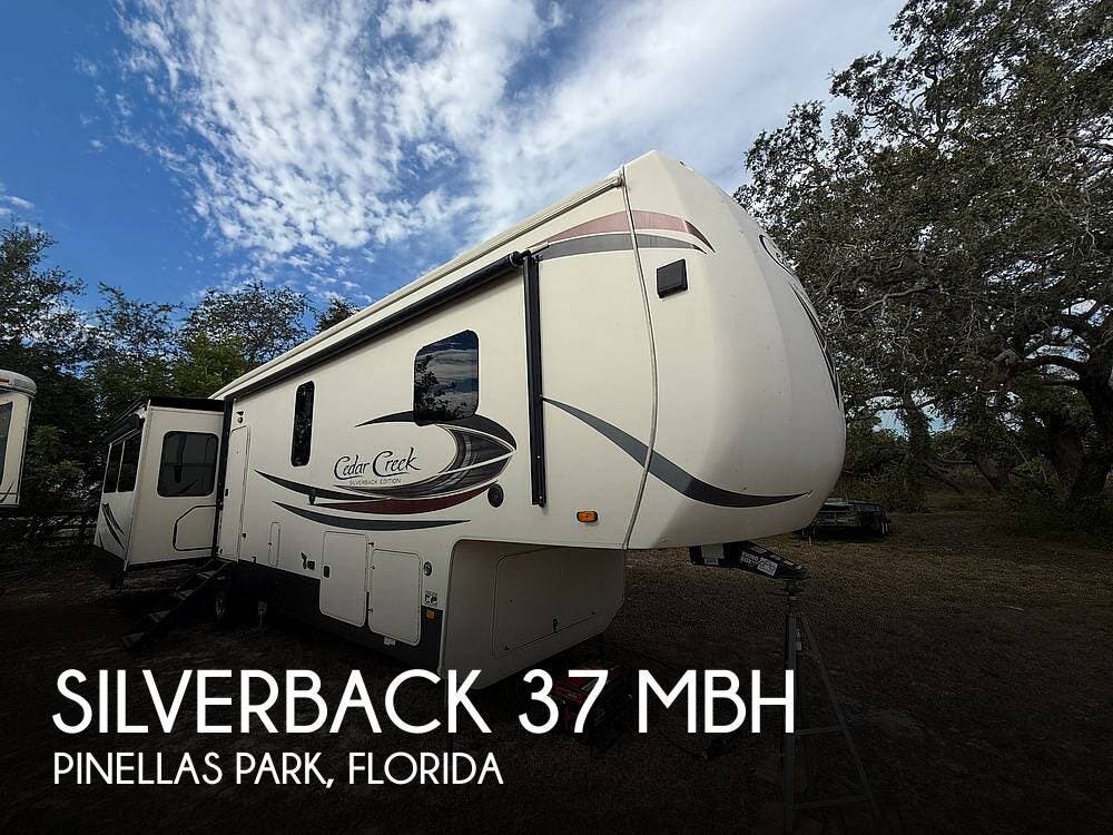 Used 2021 Forest River Cedar Creek 37 mbh available in Pinellas Park, Florida