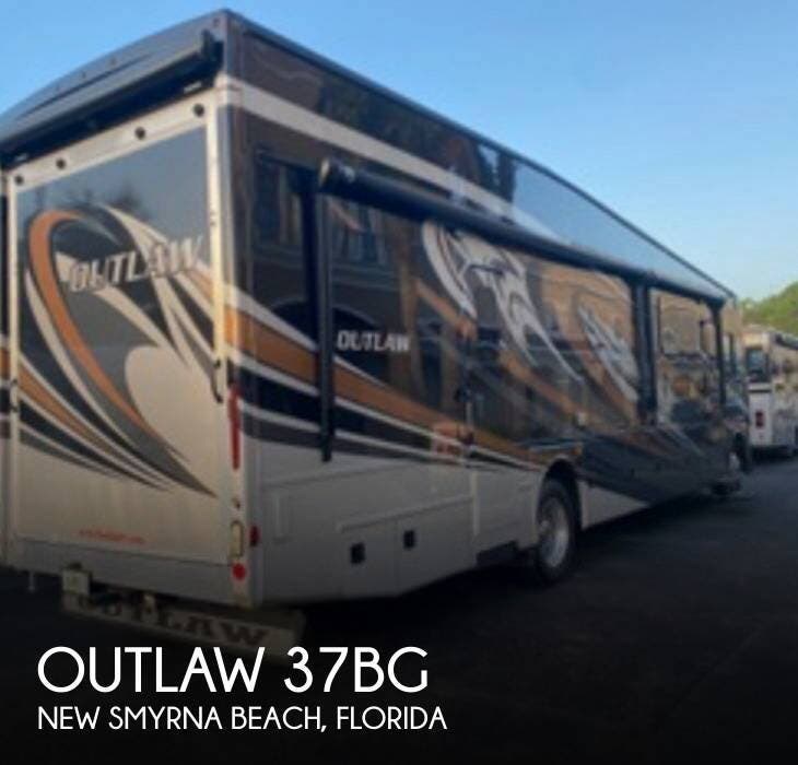 Used 2017 Thor Motor Coach Outlaw 37BG available in New Smyrna Beach, Florida