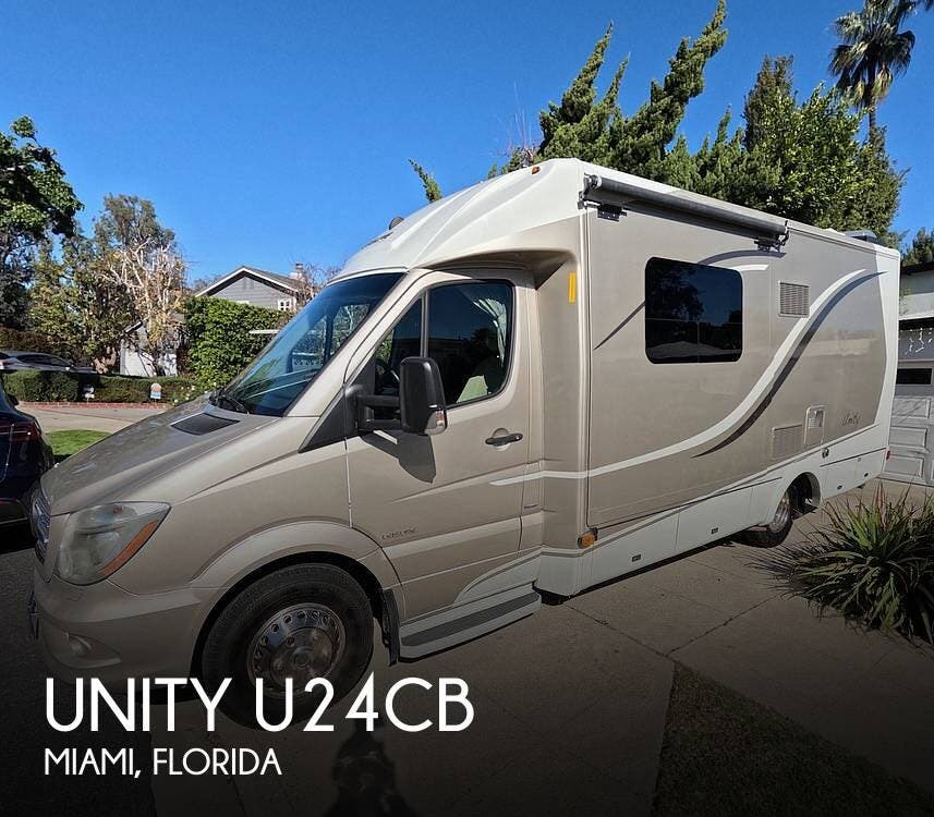 Used 2014 Leisure Travel Unity U24CB available in Miami, Florida