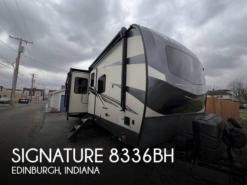Used 2022 Rockwood  Signature 8336BH available in Edinburgh, Indiana