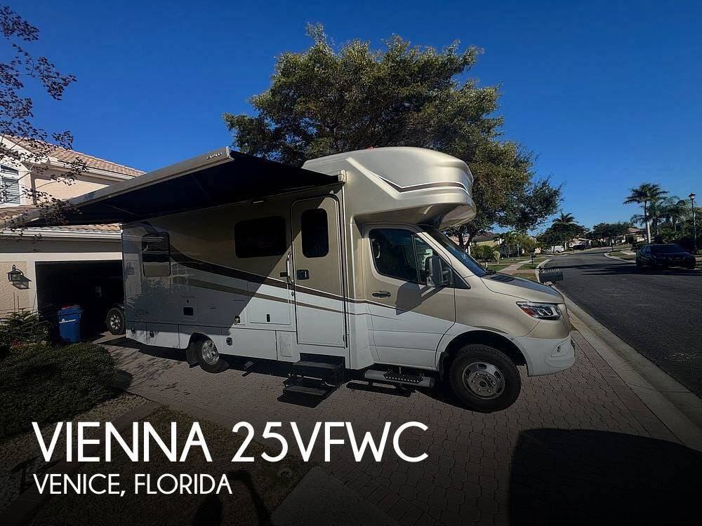 Used 2022 Renegade  Vienna 25VFWC available in Venice, Florida