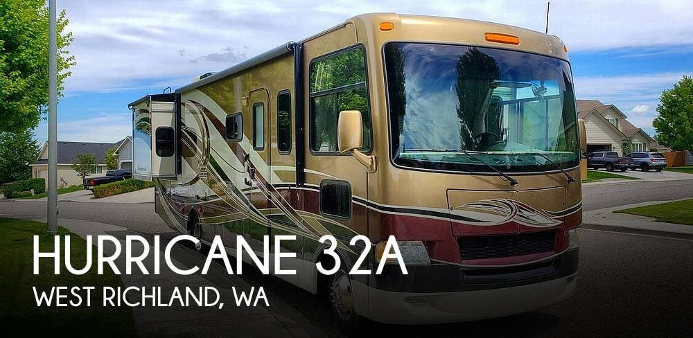 Used 2013 Thor Motor Coach Hurricane 32A available in Pasco, Washington