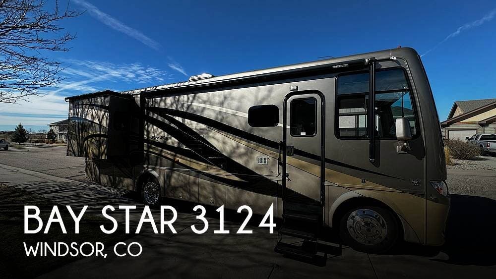 Used 2015 Newmar Bay Star 3124 available in Windsor, Colorado