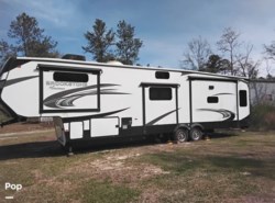 Used 2020 Coachmen Brookstone 398MBL available in Appling, Georgia
