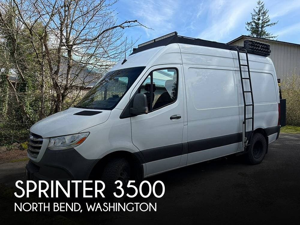 Used 2019 Freightliner  Sprinter 3500 available in North Bend, Washington