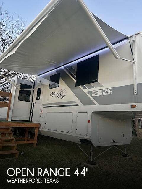Used 2025 Highland Ridge Open Range 3x 390tbs available in Weatherford, Texas