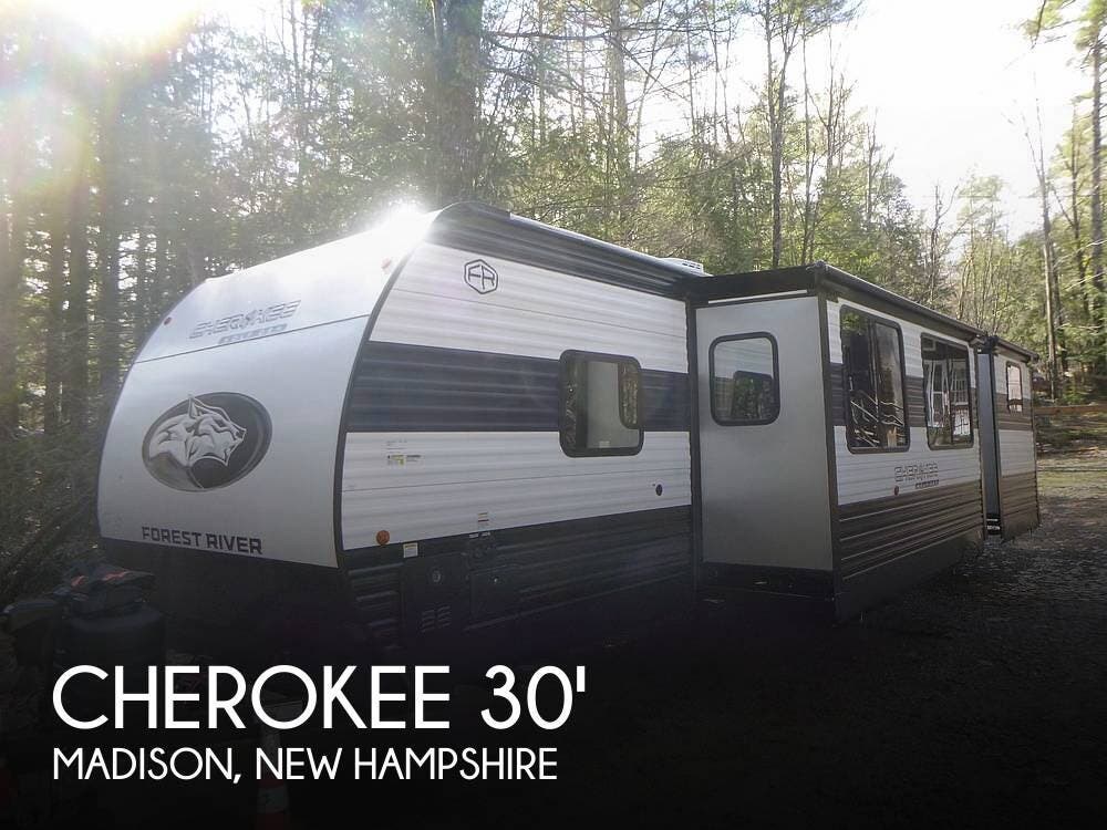 Used 2025 Forest River Cherokee Wolf Den 301BH available in Madison, New Hampshire