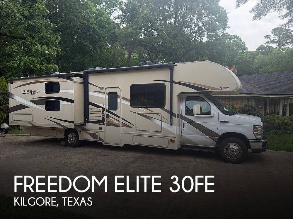 Used 2017 Thor Motor Coach Freedom Elite 30FE available in Kilgore, Texas