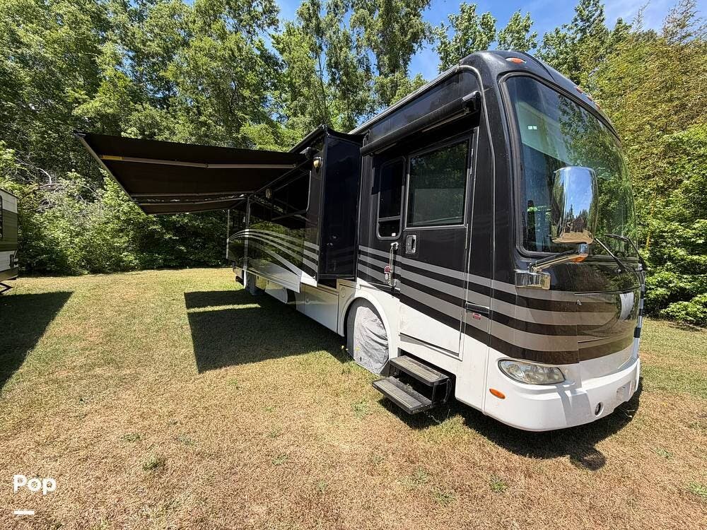 Used 2013 Thor Motor Coach Tuscany 42WX available in Hopkins, South Carolina