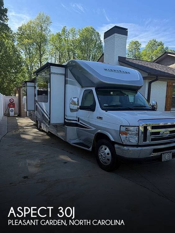 Used 2016 Winnebago Aspect 30j available in Pleasant Garden, North Carolina