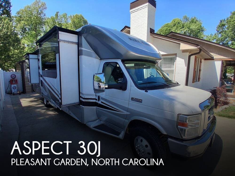 Used 2016 Winnebago Aspect 30j available in Pleasant Garden, North Carolina