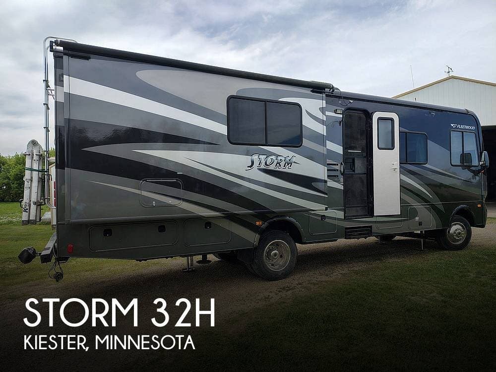 Used 2015 Fleetwood Storm 32H available in Kiester, Minnesota