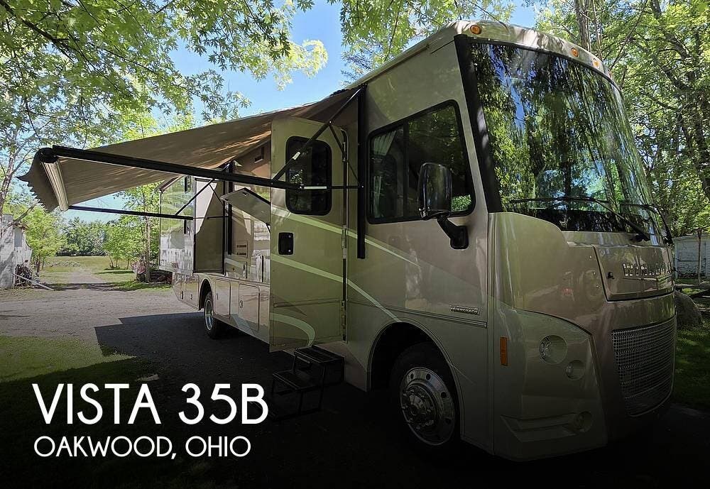 Used 2015 Winnebago Vista 35B available in Oakwood, Ohio