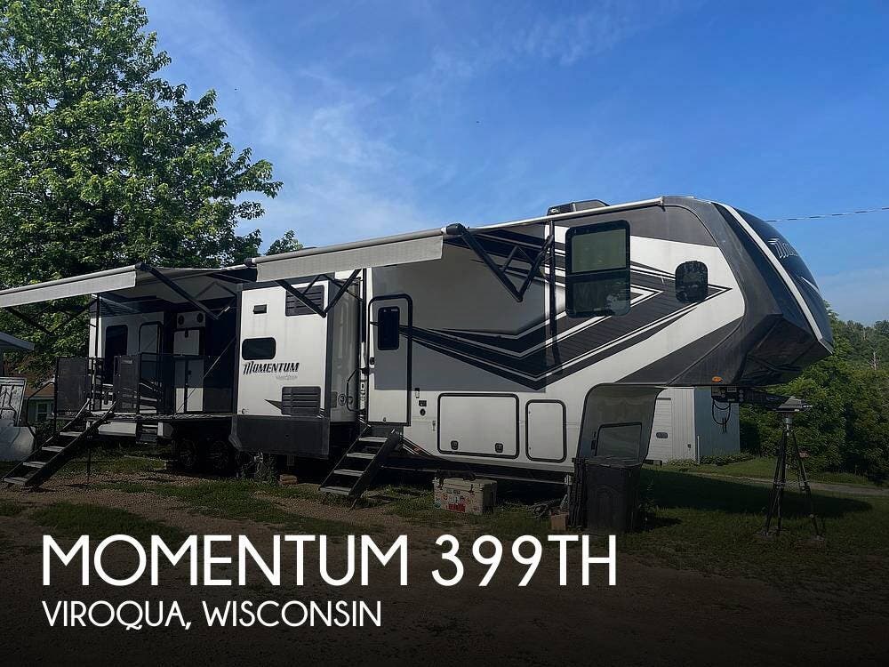 Used 2022 Grand Design Momentum 399TH available in Viroqua, Wisconsin