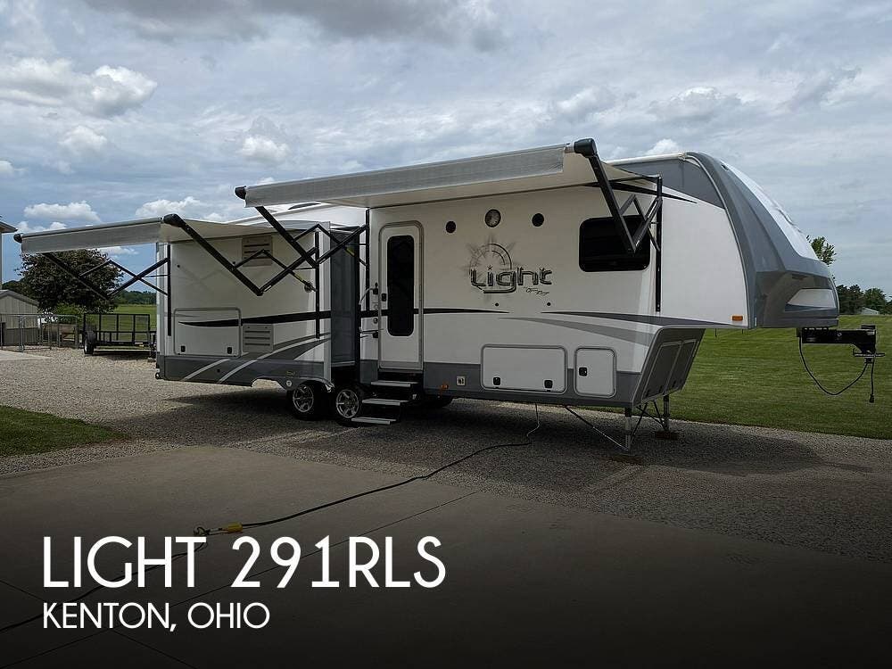 Used 2018 Highland Ridge  Light 291RLS available in Kenton, Ohio