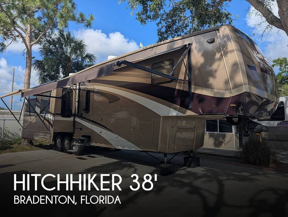 Used 2013 Nu-Wa Hitchhiker Champagne 38LKRSB available in Bradenton, Florida