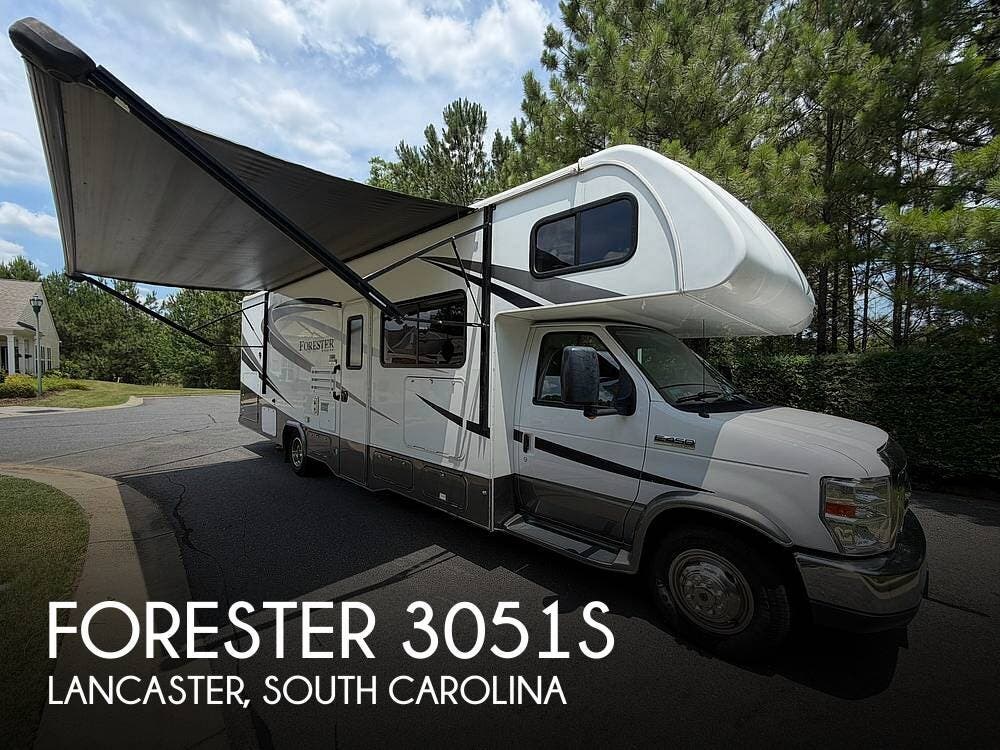 Used 2018  Forest River Forester 3051S by Forest River from Pop RVs in Lancaster, SC