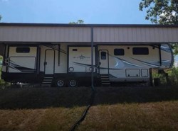 Used 2022 Highland Ridge Silverstar 395BHS available in Diana, Texas