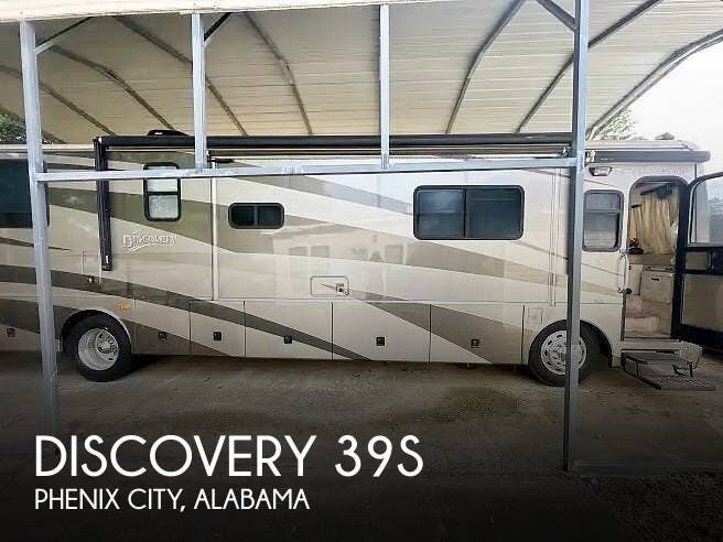 Used 2005 Fleetwood Discovery 39S available in Phenix City, Alabama