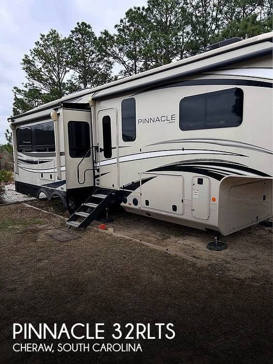 Used 2021 Jayco Pinnacle 32RLTS available in Cheraw, South Carolina