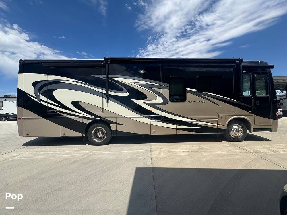 Used 2015 Newmar Ventana 3636 available in Wickenburg, Arizona
