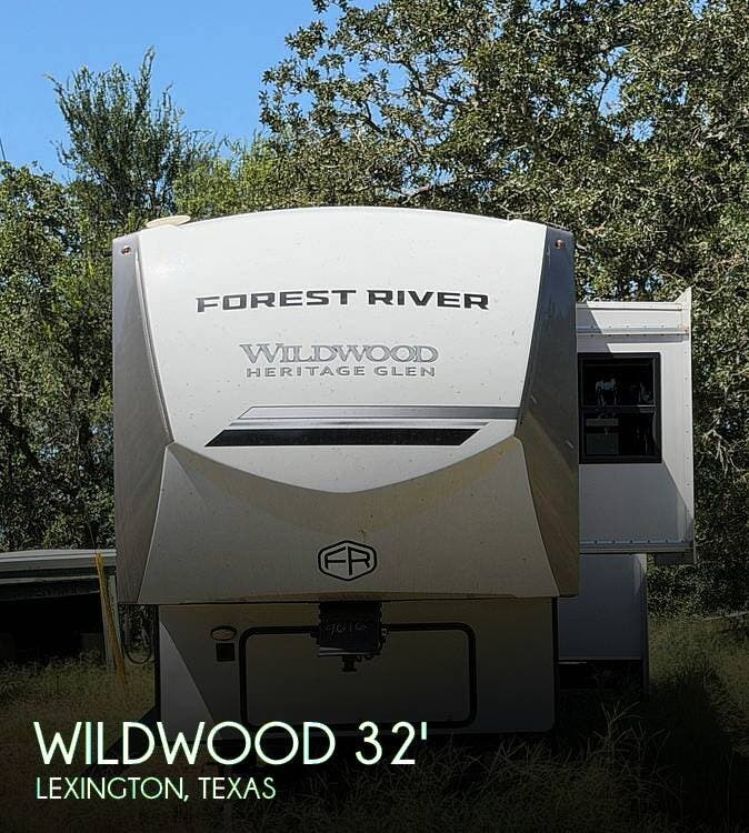 Used 2025 Forest River Wildwood Heritage Glen 320 View available in Lexington, Texas