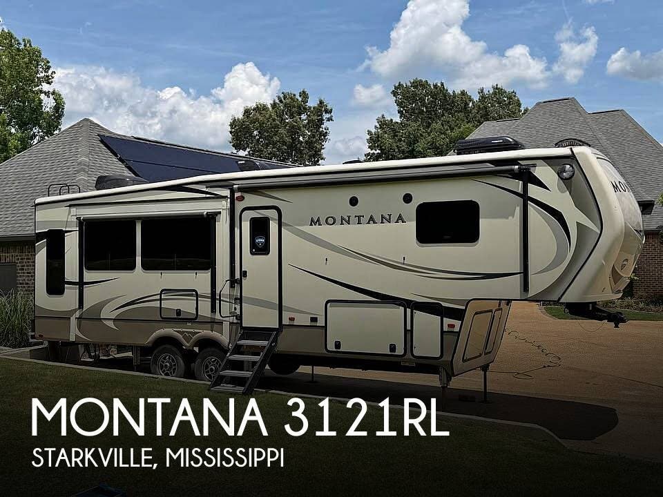 Used 2018 Keystone Montana 3121RL available in Starkville, Mississippi