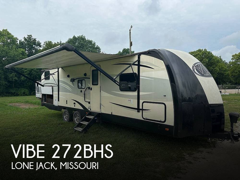 Used 2016 Forest River Vibe 272BHS available in Lone Jack, Missouri