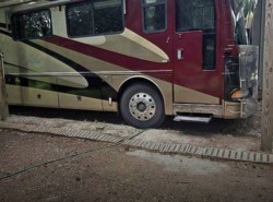 Used 2003 American Coach American Tradition 40M available in Lufkin, Texas