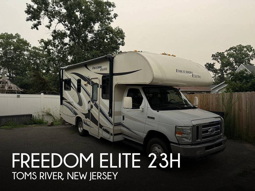 Used 2015 Thor Motor Coach Freedom Elite 23H available in Toms River, New Jersey