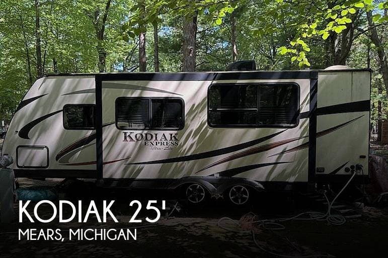 Used 2016 Dutchmen Kodiak Express 255BHSL available in Mears, Michigan