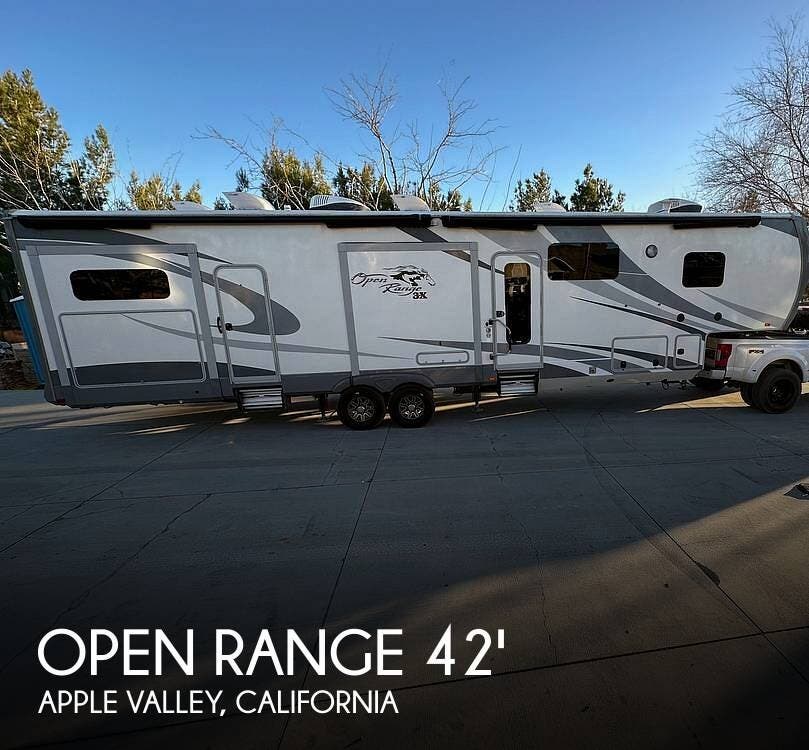 Used 2017 Highland Ridge Open Range 3X Series 427BHS available in Apple Valley, California