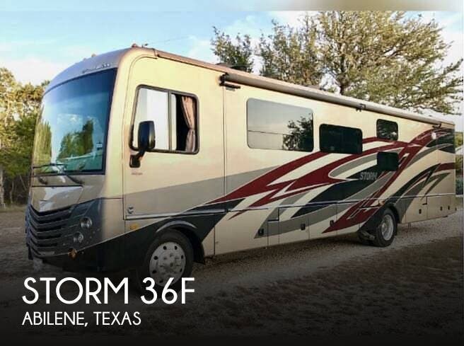 Used 2018  Fleetwood Storm 36F by Fleetwood from Pop RVs in Abilene, TX