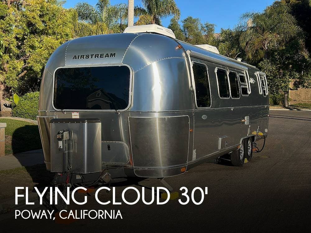 Used 2015 Airstream Flying Cloud 30FB Bunk available in Poway, California