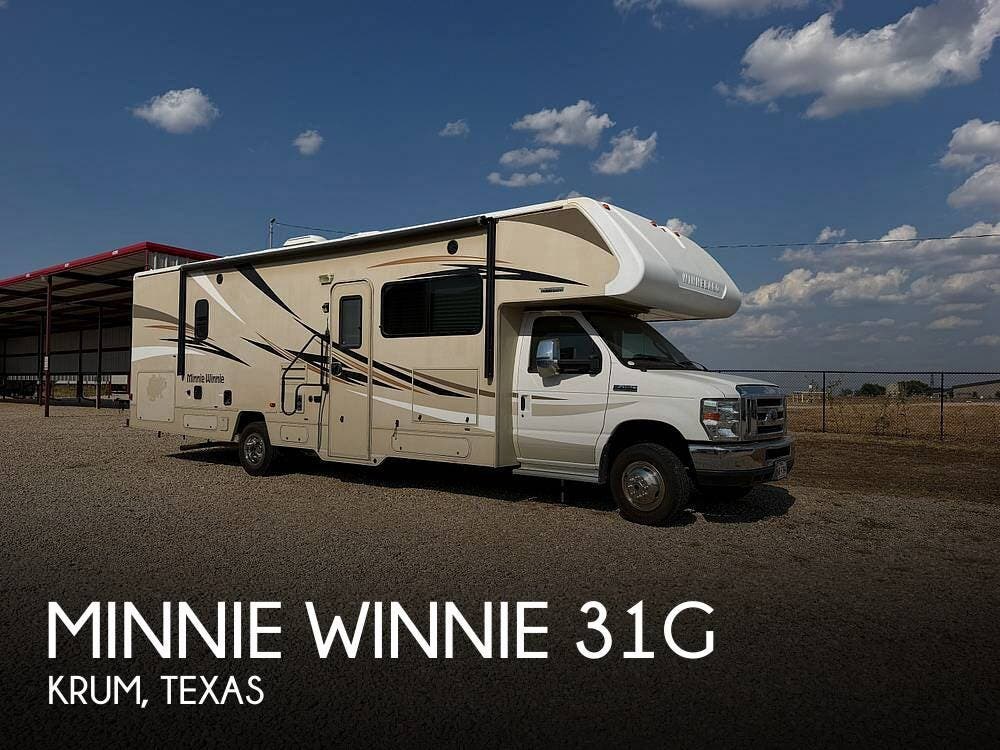 Used 2016  Winnebago Minnie Winnie 31G by Winnebago from Pop RVs in Krum, TX