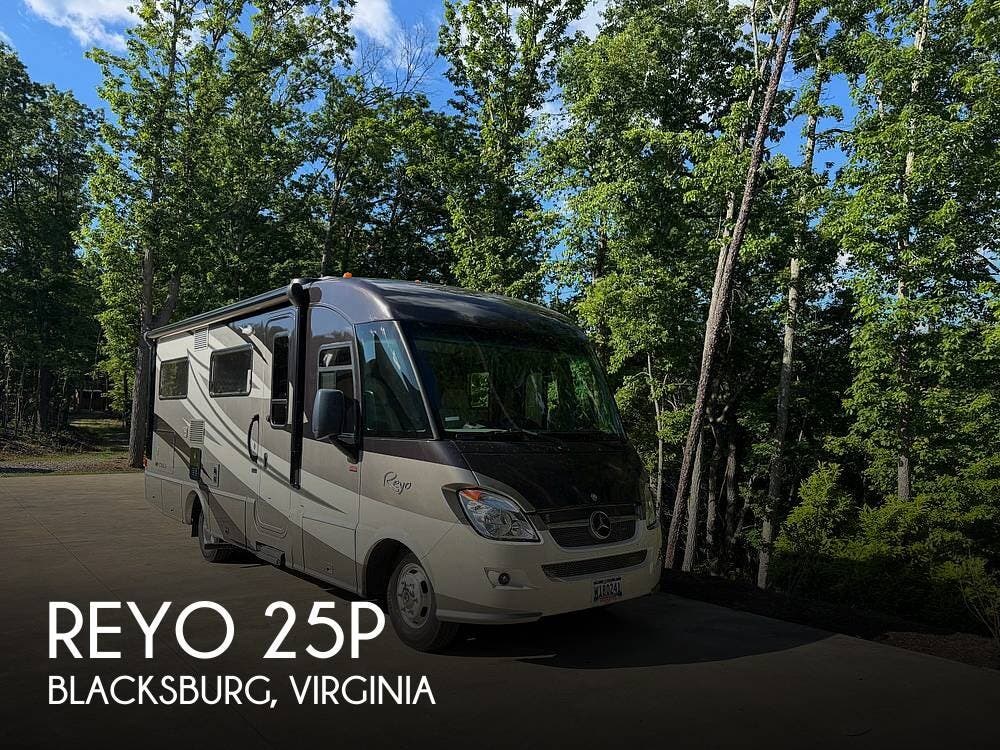 Used 2014 Itasca Reyo 25P available in Blacksburg, Virginia