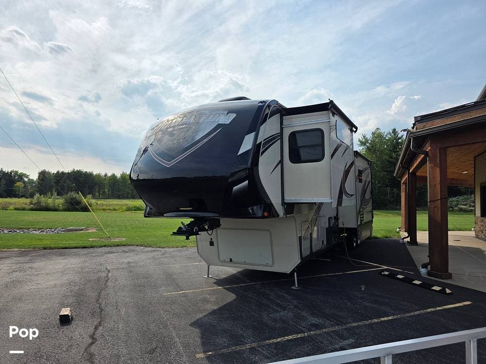 Used 2015 Grand Design Momentum 385TH available in Elma, New York