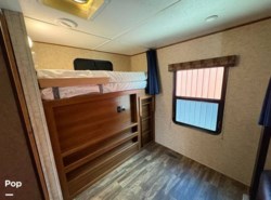 Used 2017 Prime Time Tracer Ultra Lite Executive Series 3250BHD available in Interlochen, Michigan
