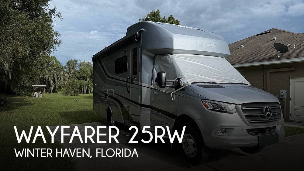 Used 2022  Tiffin Wayfarer 25RW by Tiffin from Pop RVs in Winter Haven, FL
