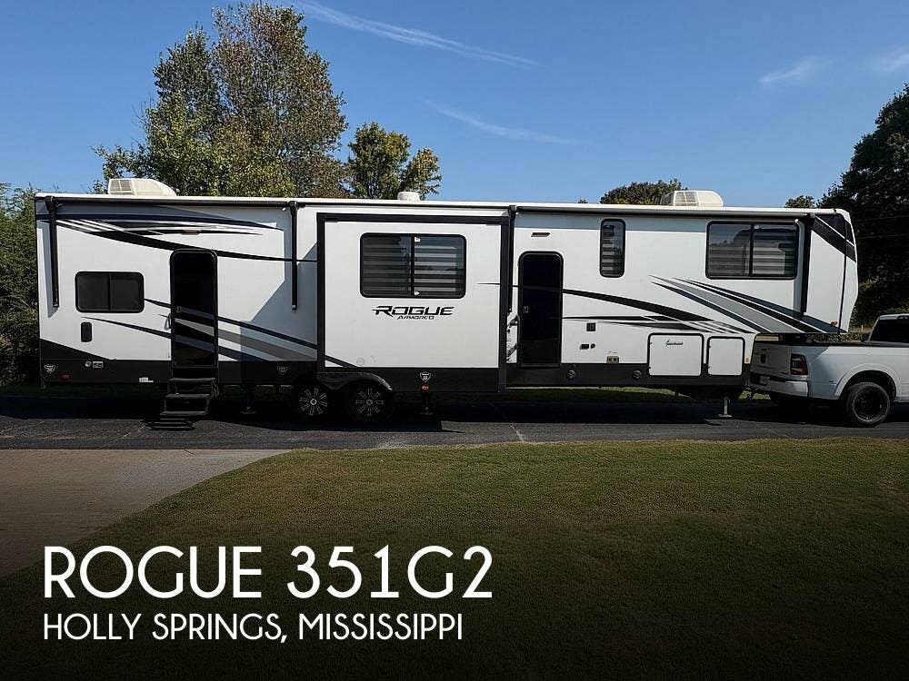 Used 2022  Forest River  Rogue 351G2 by Forest River from Pop RVs in Holly Springs, MS