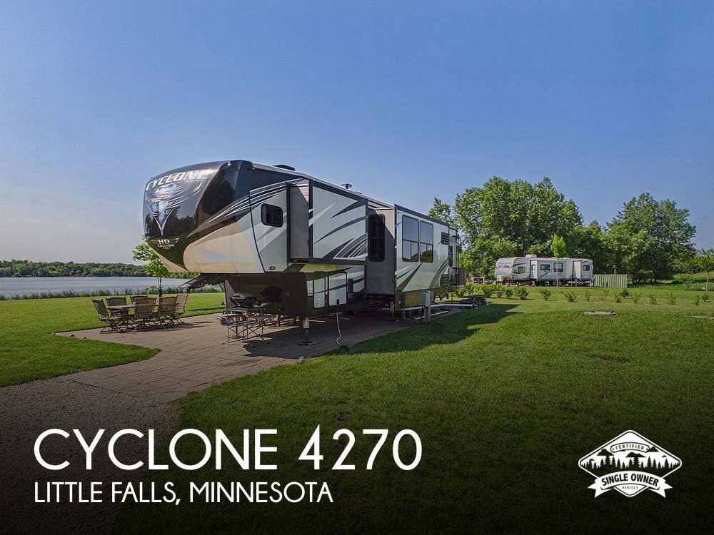 Used 2019  Heartland Cyclone 4270 by Heartland from Pop RVs in Little Falls, MN