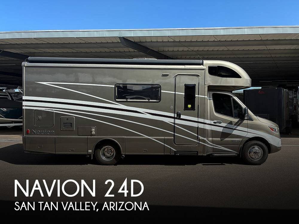 Used 2021  Winnebago Navion 24D by Winnebago from Pop RVs in San Tan Valley, AZ