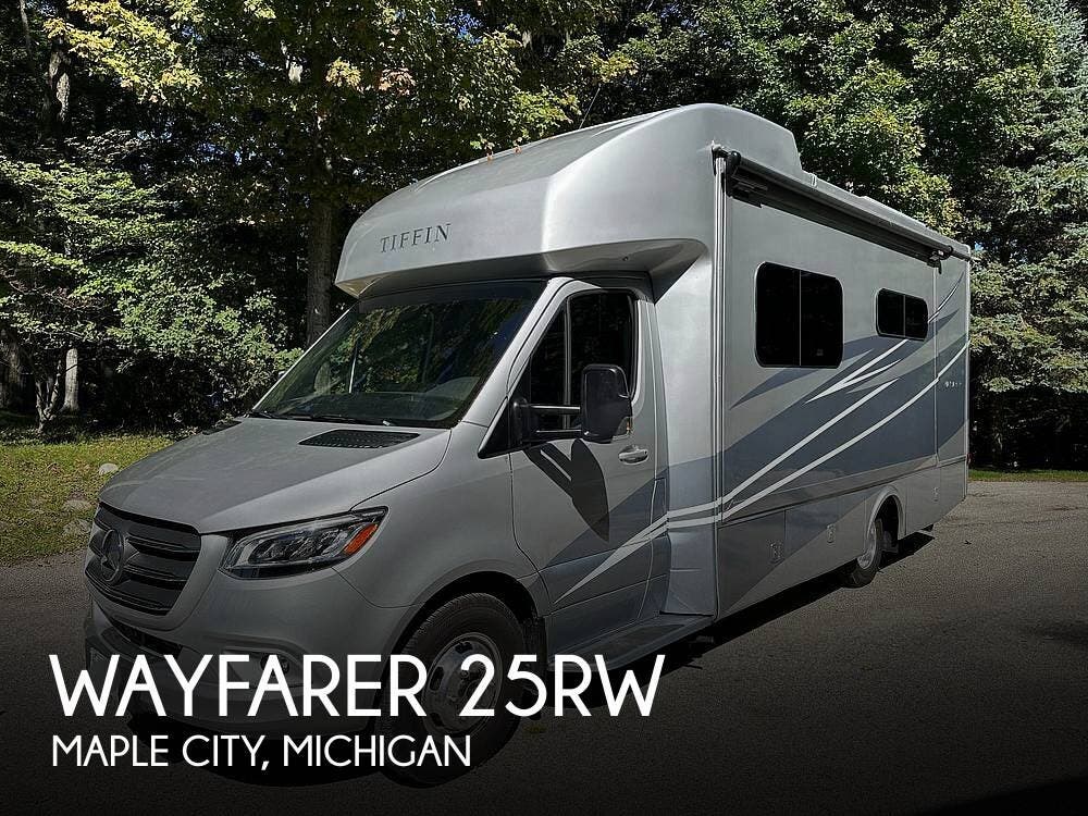 Used 2023  Tiffin Wayfarer 25RW by Tiffin from Pop RVs in Maple City, MI